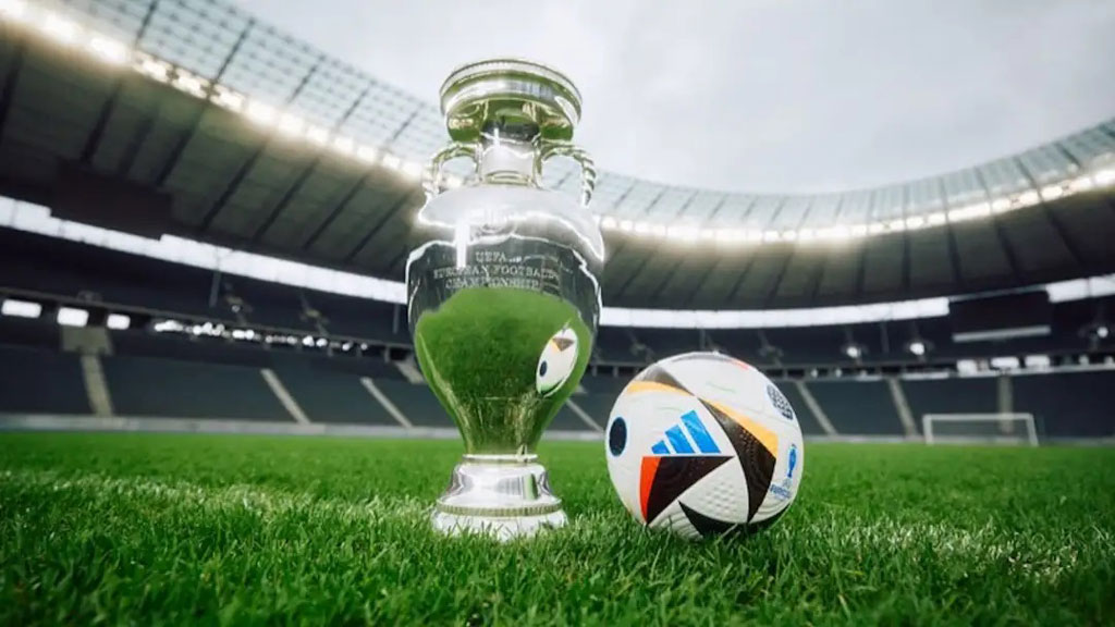 Oficiální-fotbalový-míč-EURA-2024-Eshop-fmko-cz-skladem