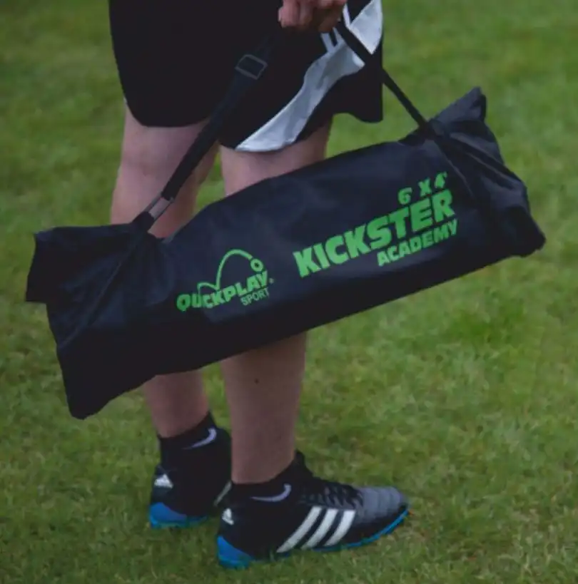 Branka Hudora Quickplay Kickster Academy rozměry 1,8 x 1,2 m