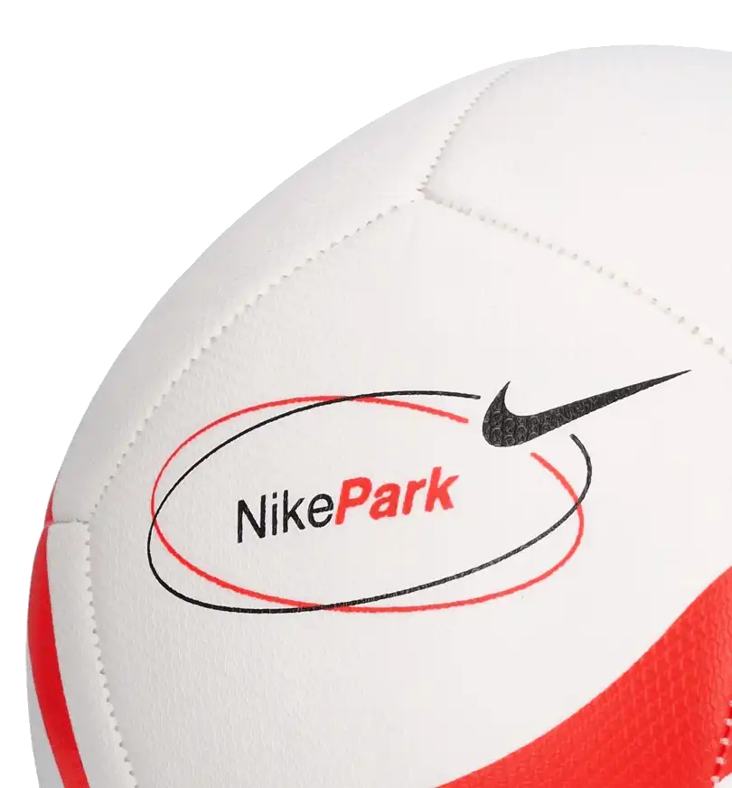 Fotbalový míč Nike Park Team 2.0 velikost 4 bílý2
