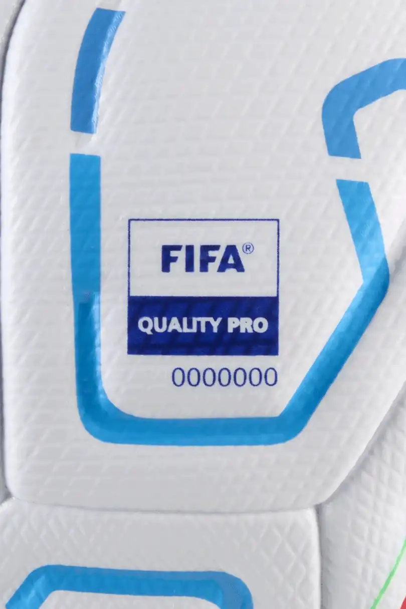 Fotbalový míč Puma Stellar Nitro Ultimate Serie A 26/27 velikost 5 bílý2