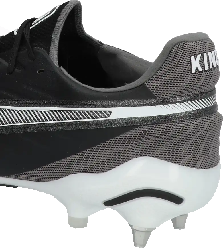 Pánské kopačky kolíky Puma King Ultimate MxSG černé2