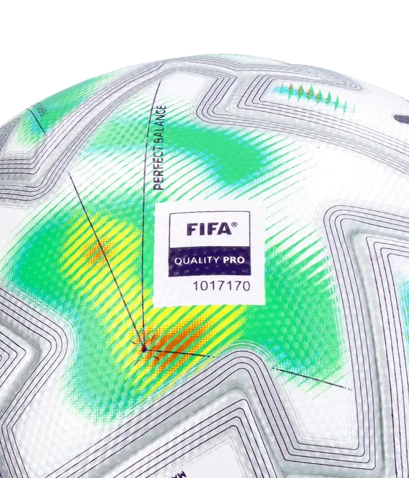 Fotbalový míč Puma Orbita Ultimate Thrill Premier League velikost 5 bílý