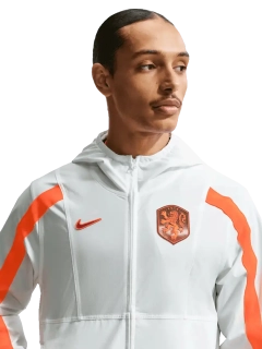 Pánská tkaná fotbalová bunda Nike Nizozemí 2026 Energy bílá