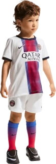 Dětská venkovní fotbalová souprava Nike PSG 26/27 bílá malé děti